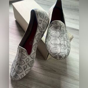 Rothy's Ivory Grey Snake Loafer